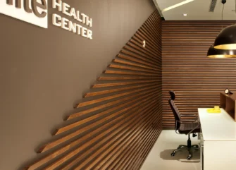 Diseño de interiores de oficinas médicas por una empresa de diseño de interiores comerciales