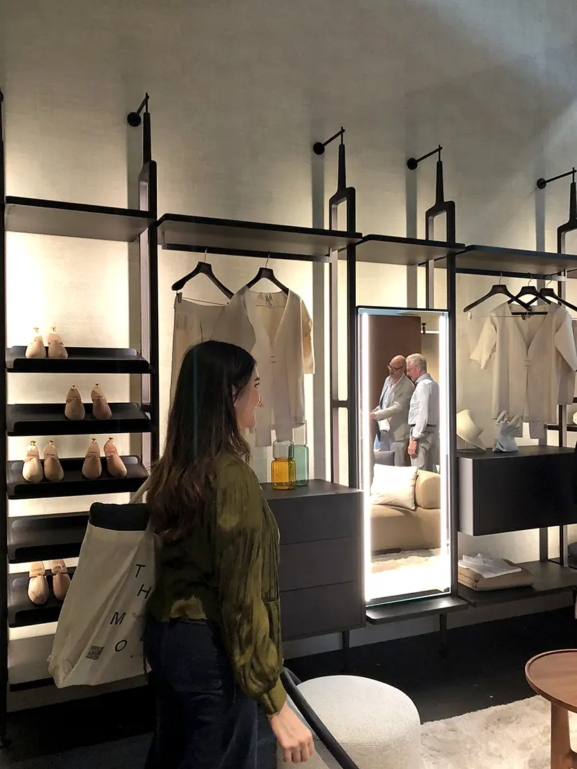 2024 Closet Design Trends: Incorporating Curved Features