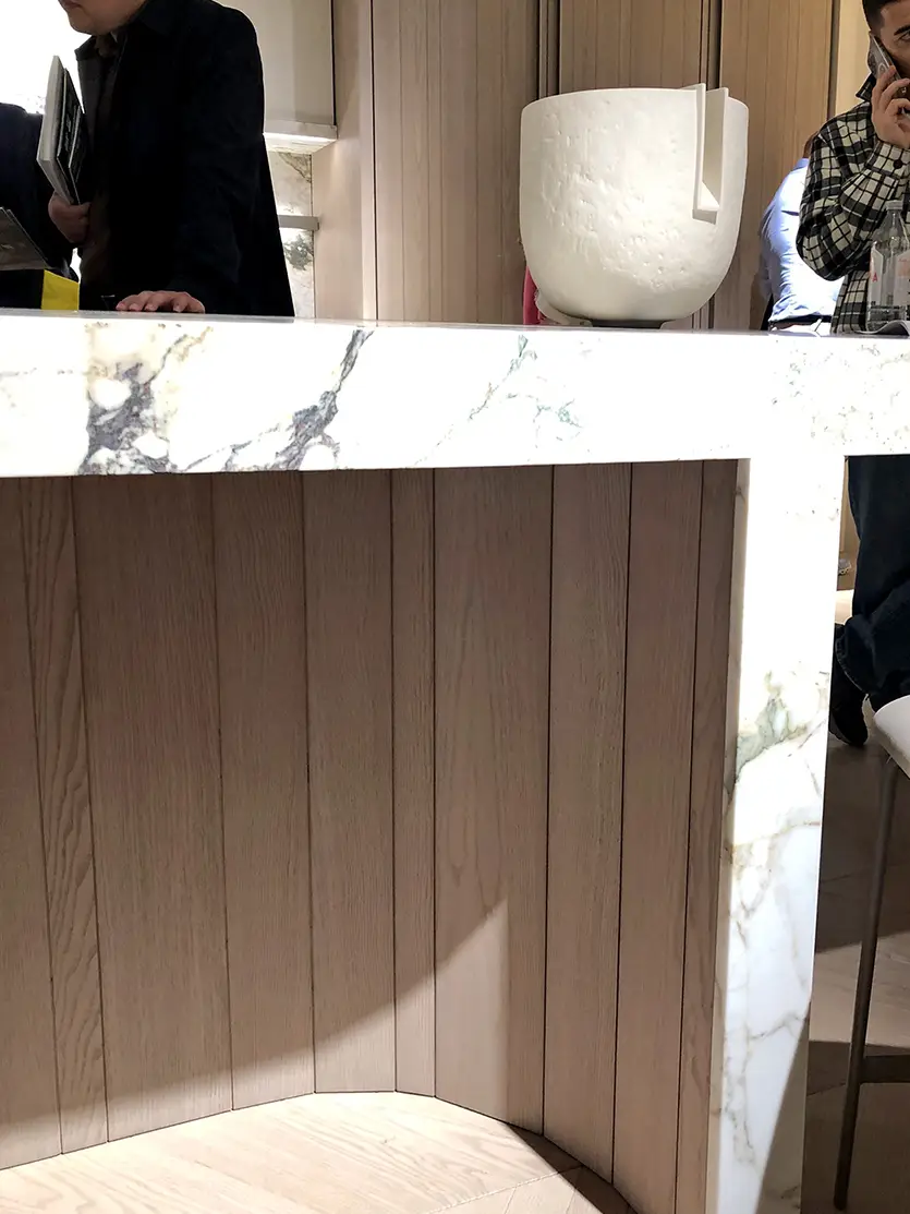 Curved Elements in Modern Kitchen Designs for 2024