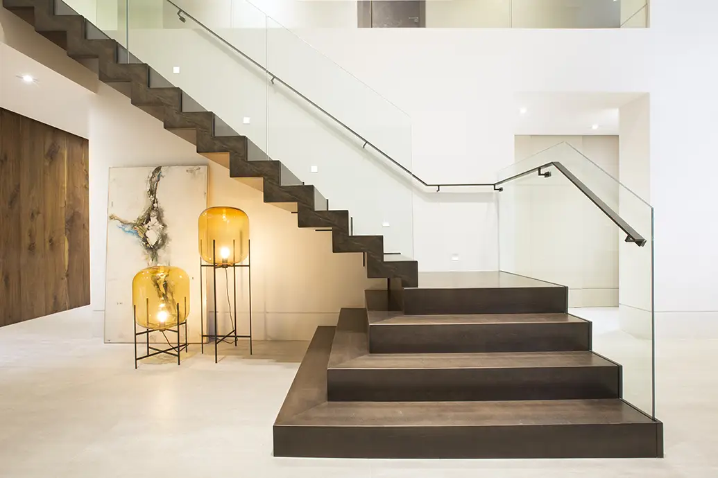 Grand zigzag staircase ideas for modern architectural design