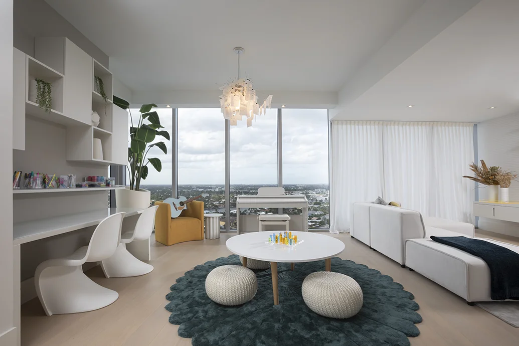 Interiores personalizados de DKOR Interiors para residencias vacacionales en Miami